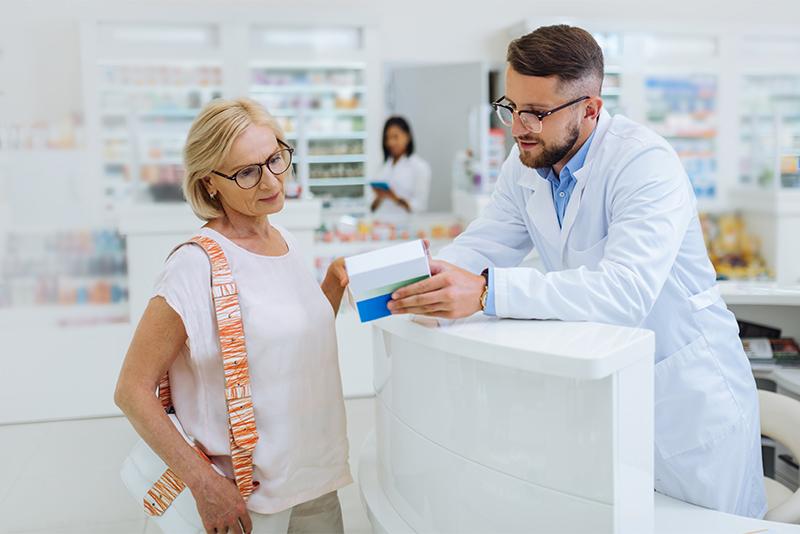 Beratung in der Apotheke am Markt nähe Neinstedt